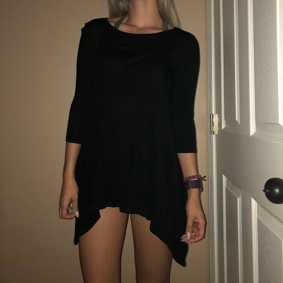 black tunic - Picture 2 of 3
